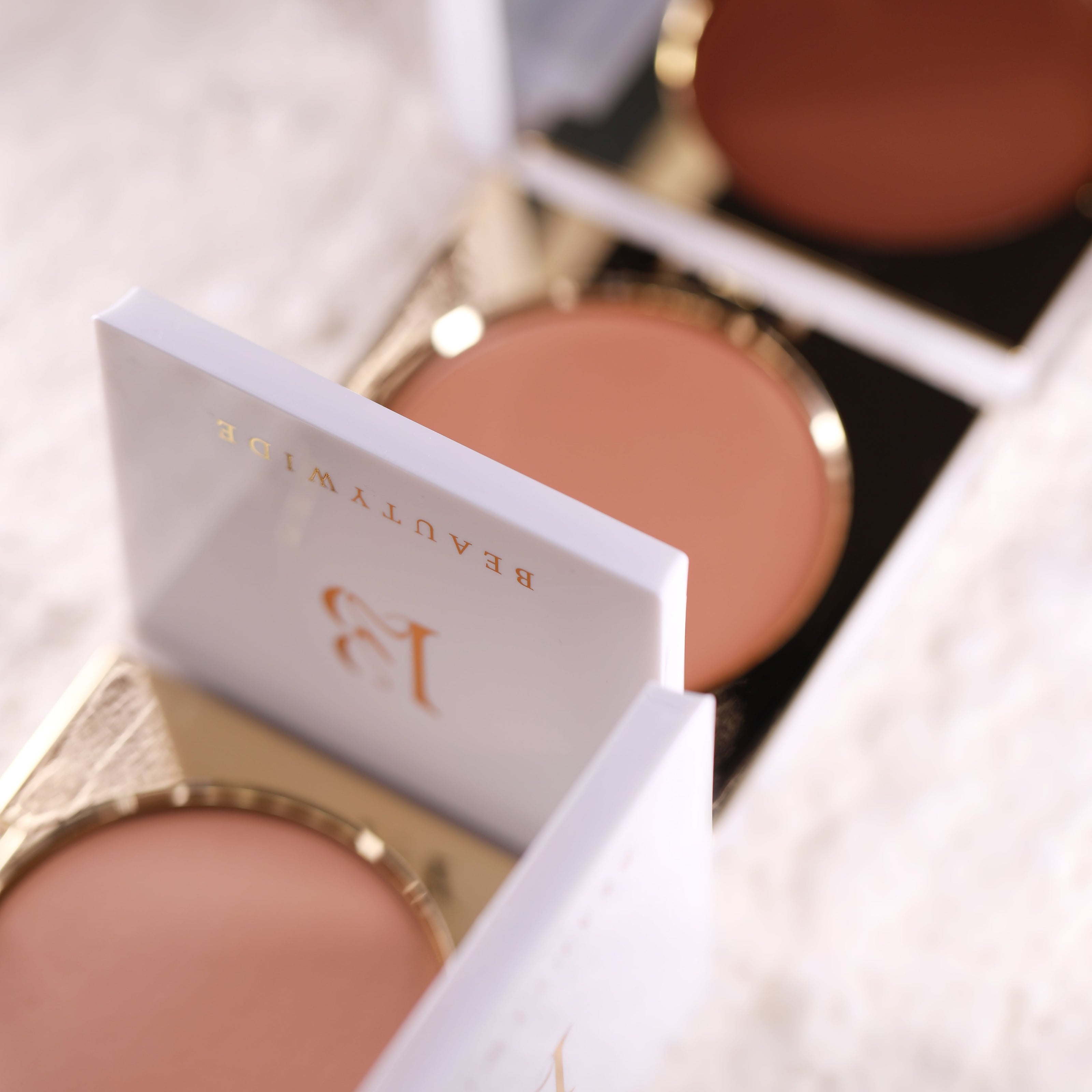 Close up beautywide skinlike maquillage naturelle